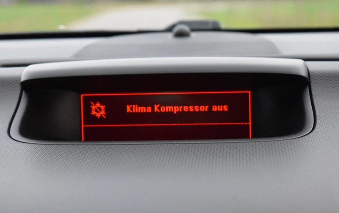 Opel Meriva cena 34900 przebieg: 149000, rok produkcji 2014 z Łask małe 781